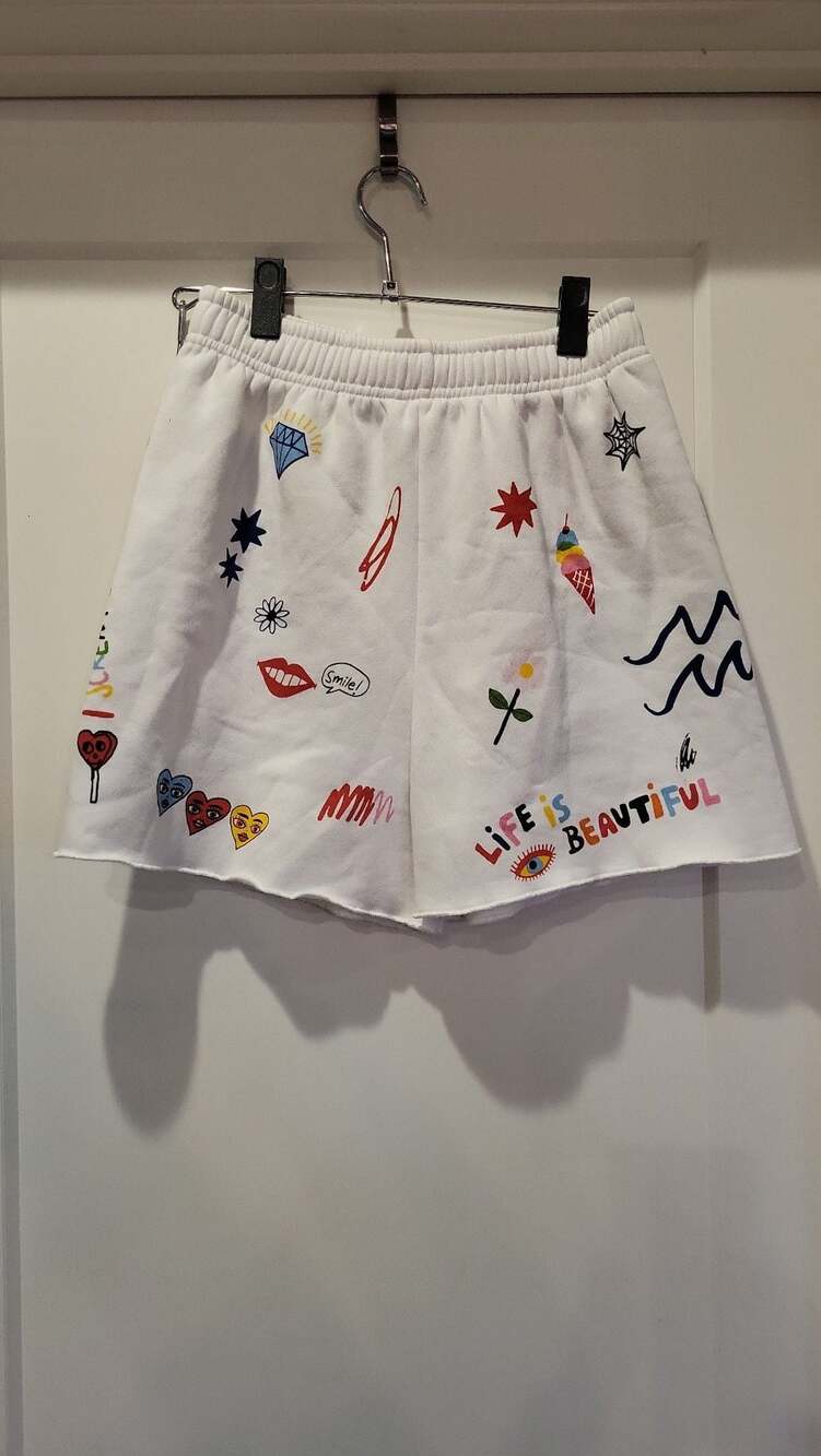 White Graphic Cotton-Blend Women’s Shorts - Life Is Beautiful